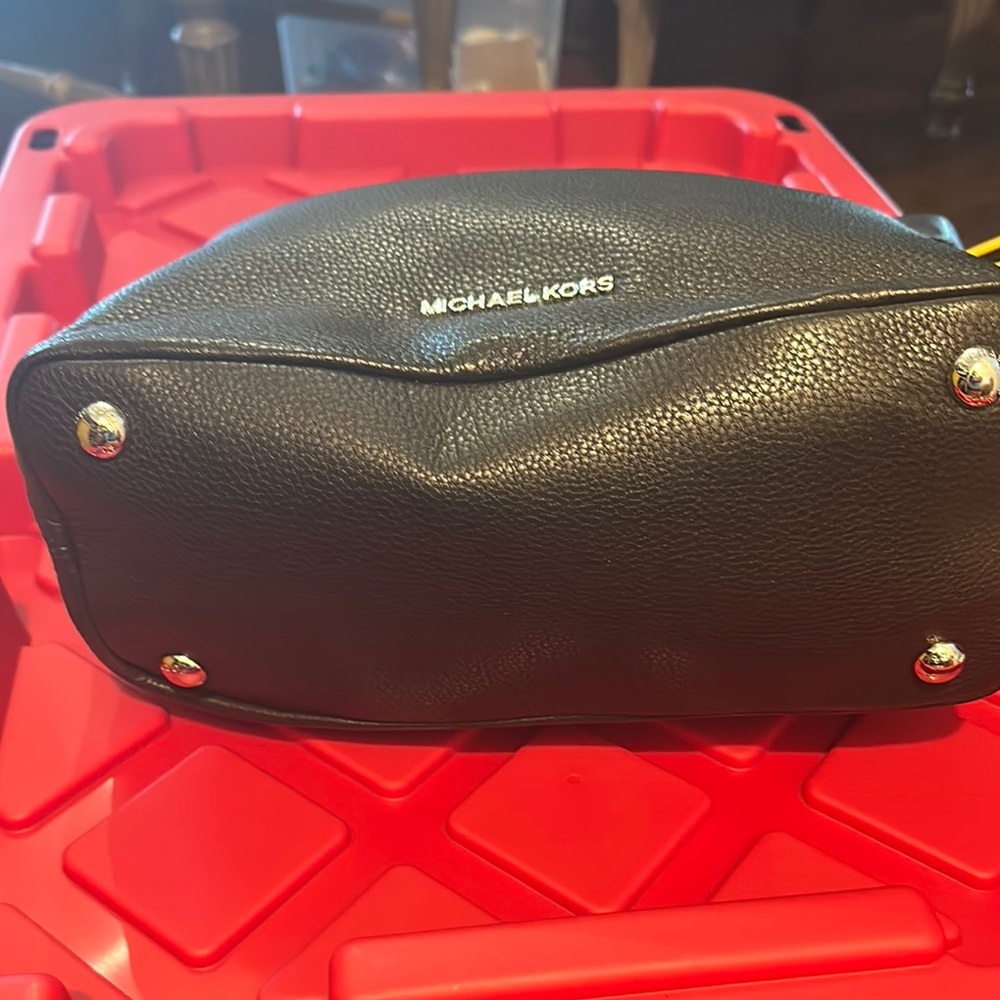 Michael Kors Black Leather Medium Satchel Shoulder Bag - Picture 2 of 4